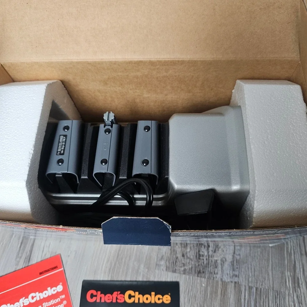 Chef'sChoice 130 Professional Diamond Hone Electric Knife Sharpener Open Box
